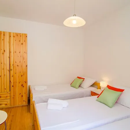 아파트 Apartman Sinisa