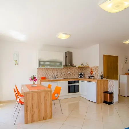 Apartman Sinisa *